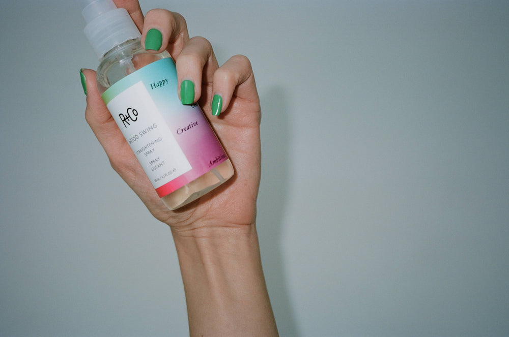 MOOD SWING Straightening Spray